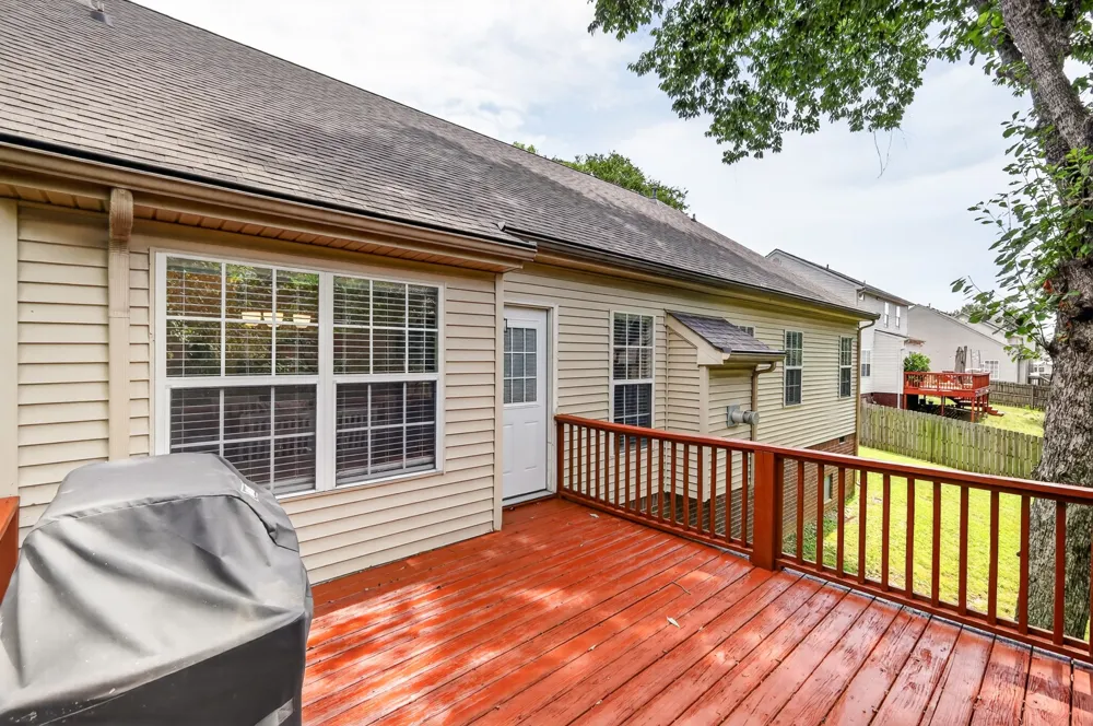 104 E Ridgeview Trce Hendersonville, TN 37075