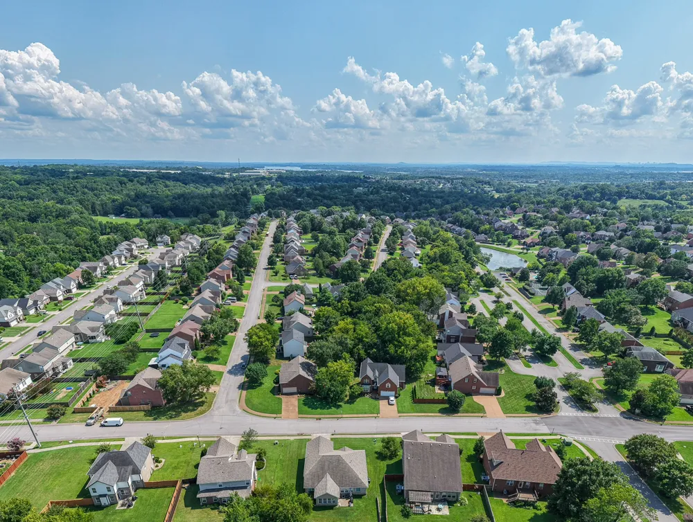 104 E Ridgeview Trce Hendersonville, TN 37075