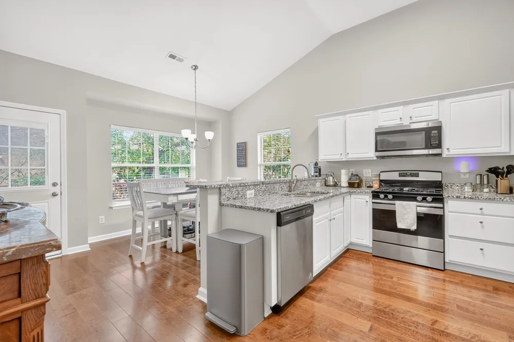 104 E Ridgeview Trce Hendersonville, TN 37075