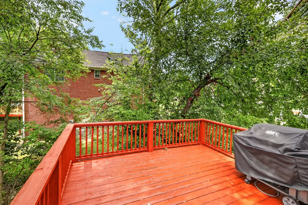 104 E Ridgeview Trce Hendersonville, TN 37075