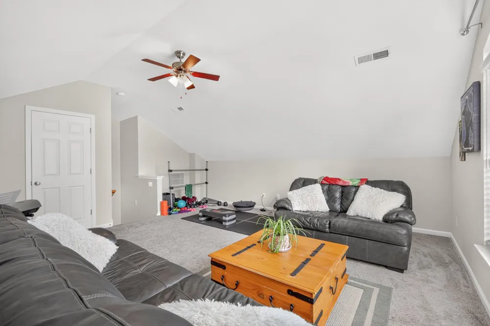 104 E Ridgeview Trce Hendersonville, TN 37075