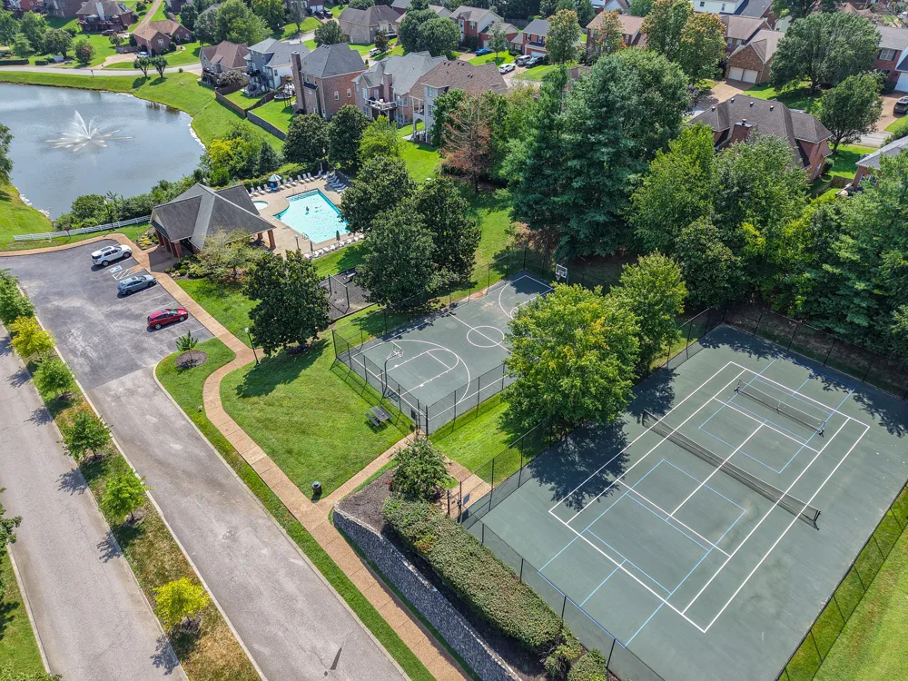 104 E Ridgeview Trce Hendersonville, TN 37075