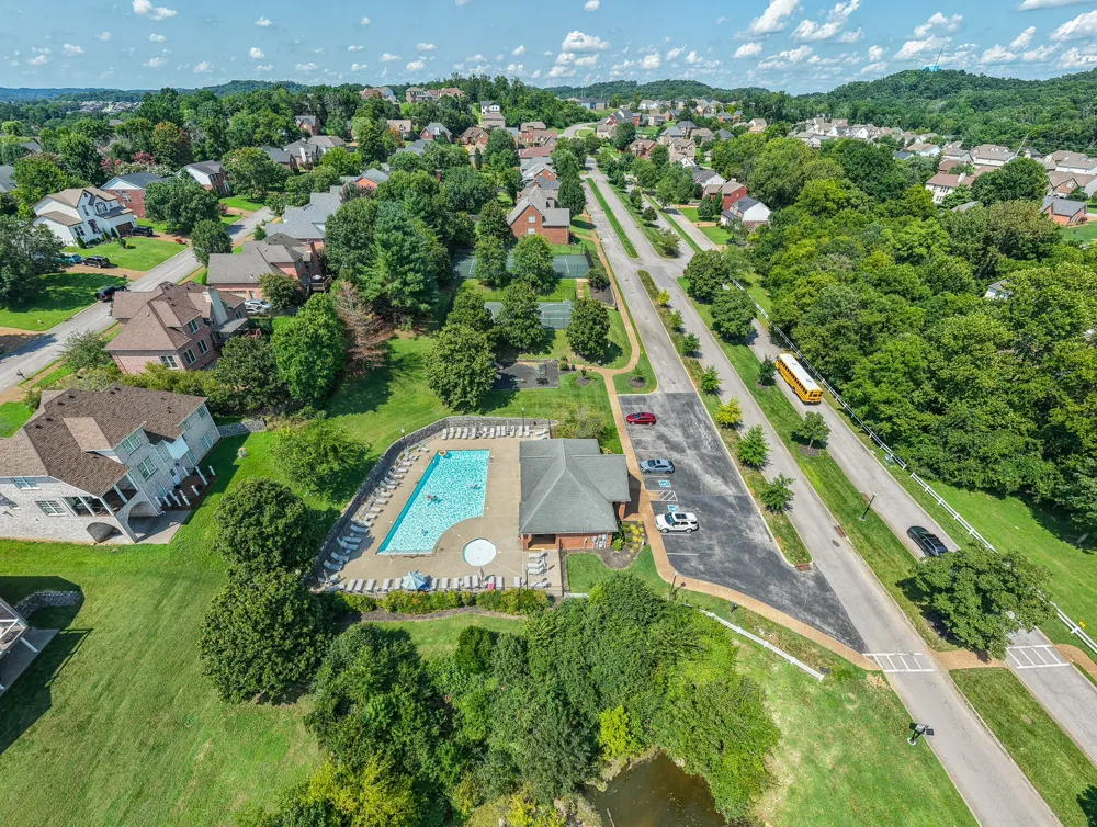 104 E Ridgeview Trce Hendersonville, TN 37075
