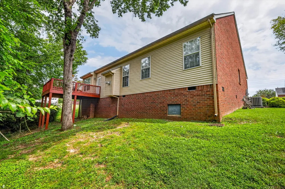104 E Ridgeview Trce Hendersonville, TN 37075