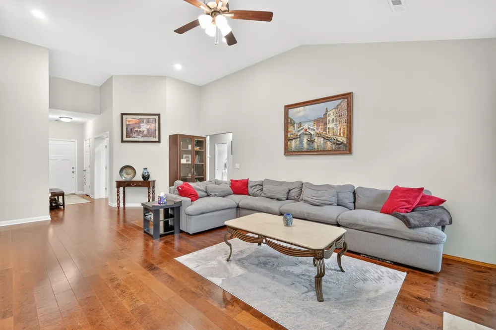 104 E Ridgeview Trce Hendersonville, TN 37075