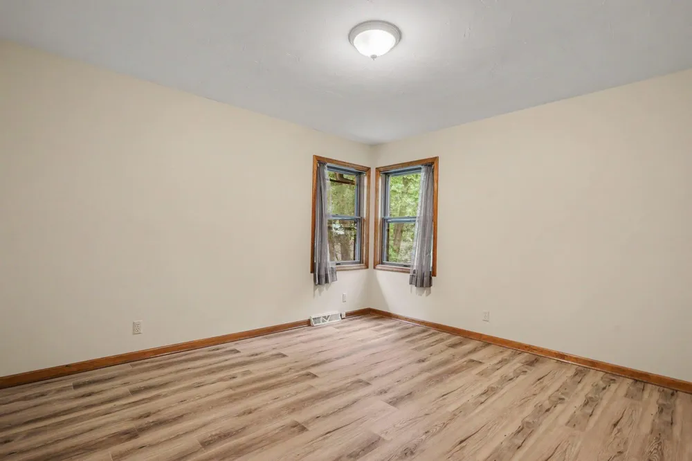 917 Ottawa Avenue Holland City, MI 49423