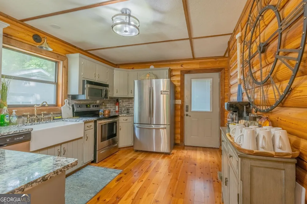 78 River Ridge RD Martin, GA 30557