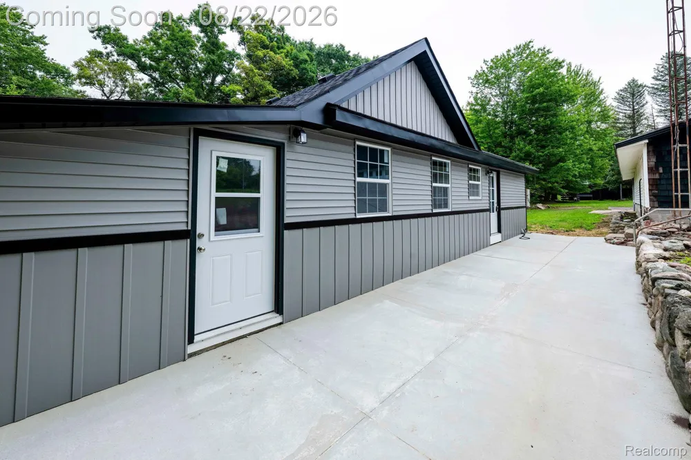 5800 Mack Road Oceola Township, MI 48855