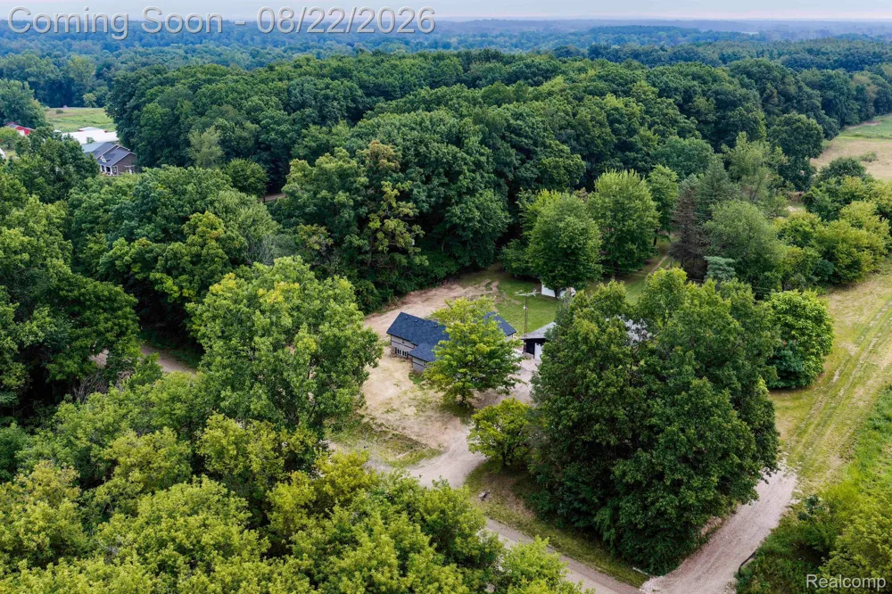 5800 Mack Road Oceola Township, MI 48855