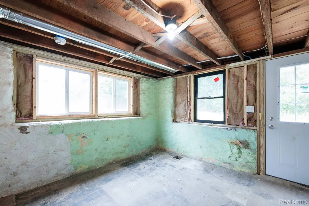 5800 Mack Road Oceola Township, MI 48855