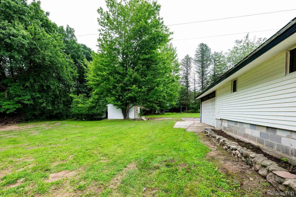 5800 Mack Road Oceola Township, MI 48855