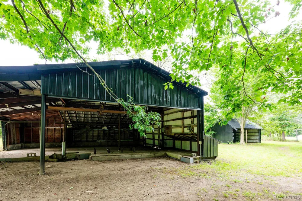 5800 Mack Road Oceola Township, MI 48855