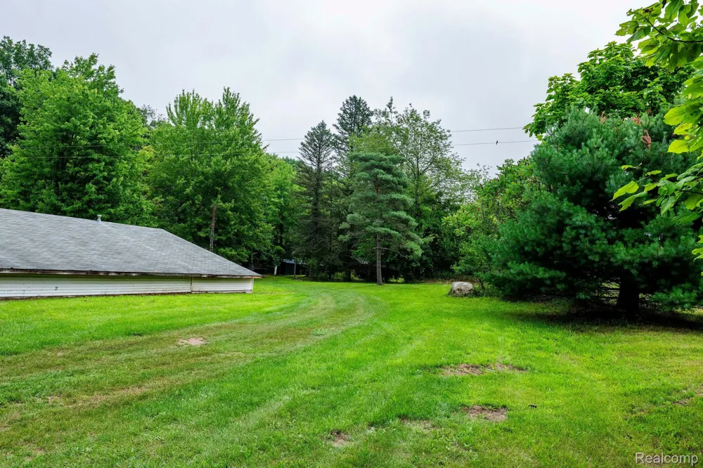 5800 Mack Road Oceola Township, MI 48855