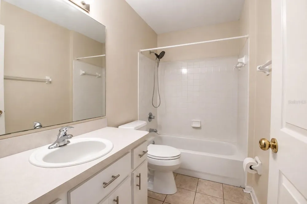 2523 NW 38 PLACE Gainesville, FL 32605