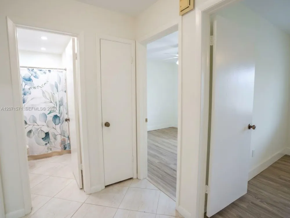 11942 SW 122nd Pl #. Miami, FL 33186