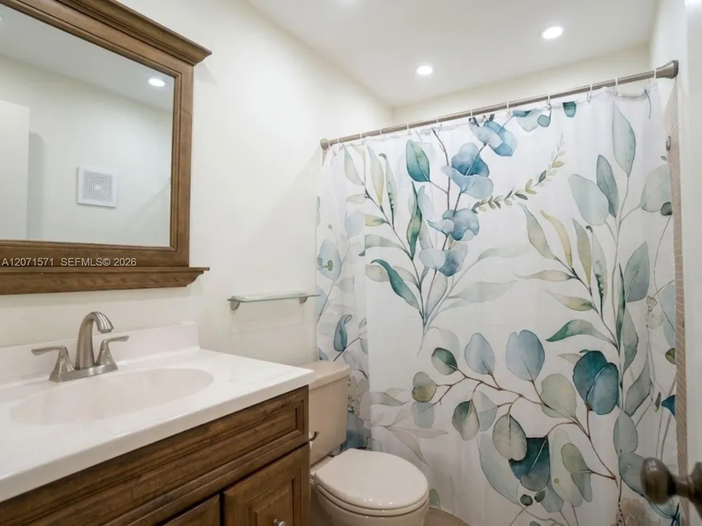 11942 SW 122nd Pl #. Miami, FL 33186