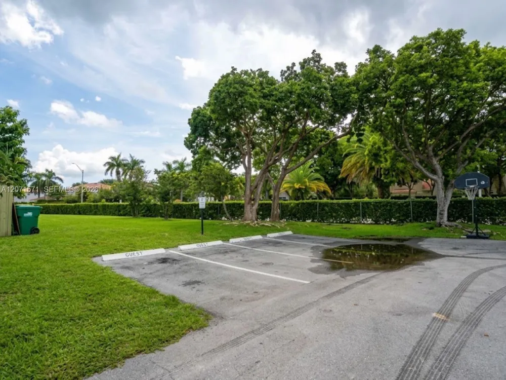 11942 SW 122nd Pl #. Miami, FL 33186