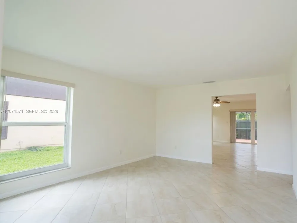 11942 SW 122nd Pl #. Miami, FL 33186