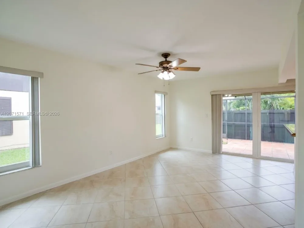 11942 SW 122nd Pl #. Miami, FL 33186