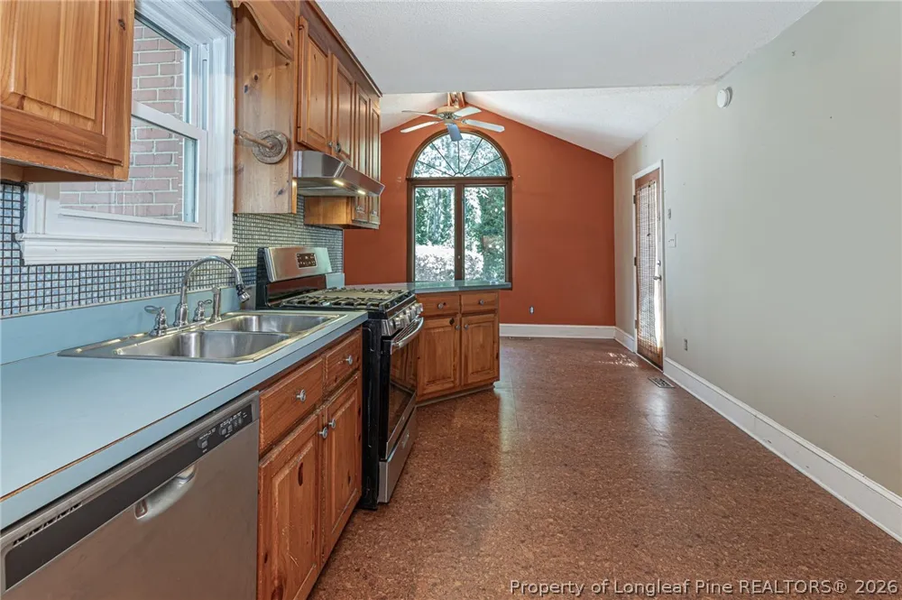 725 Poole Drive Fayetteville, NC 28303