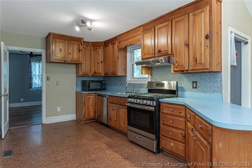 725 Poole Drive Fayetteville, NC 28303