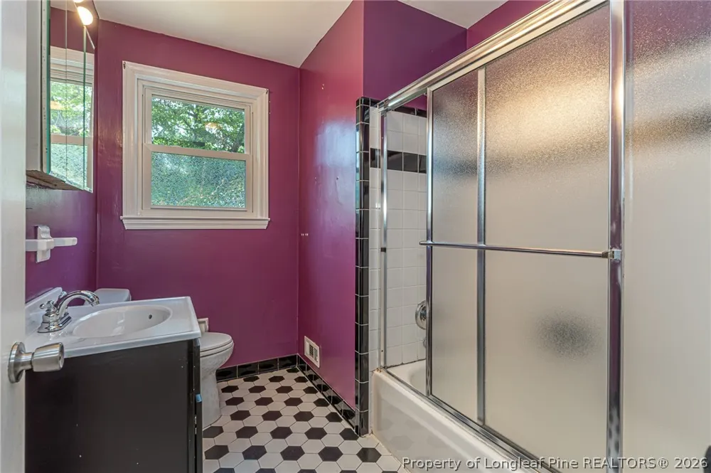 725 Poole Drive Fayetteville, NC 28303