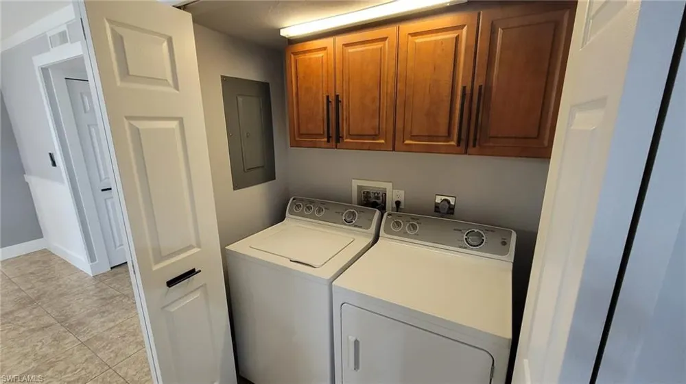 2121 Collier Avenue E #316 Fort Myers, FL 33901