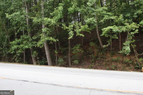425 N Deshong RD