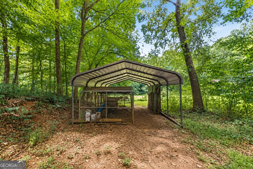 235 Brooks RD Pendergrass, GA 30567