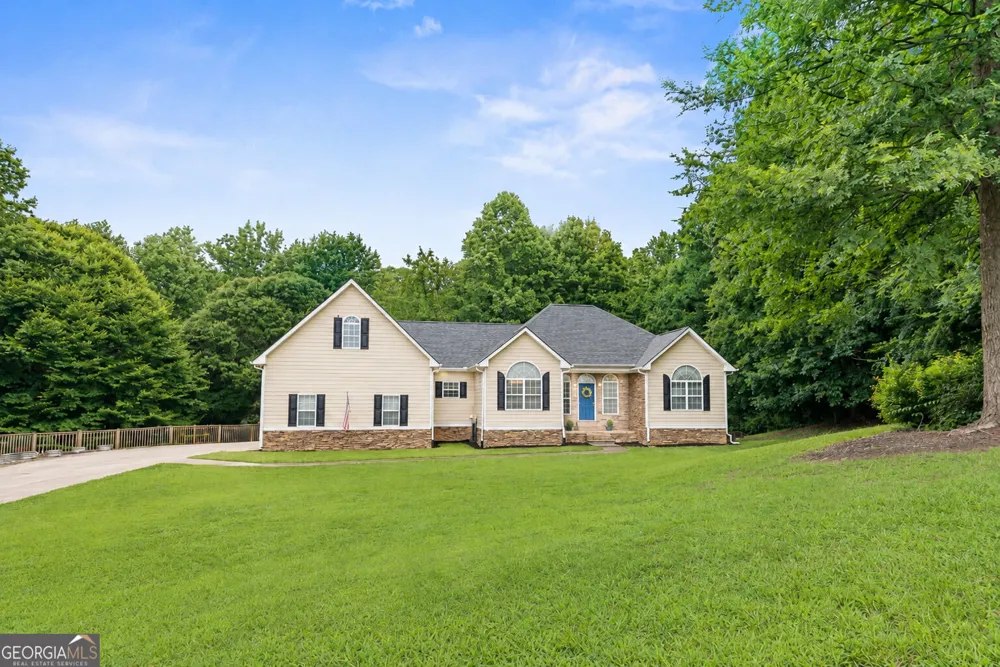 235 Brooks RD Pendergrass, GA 30567