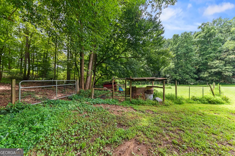 235 Brooks RD Pendergrass, GA 30567