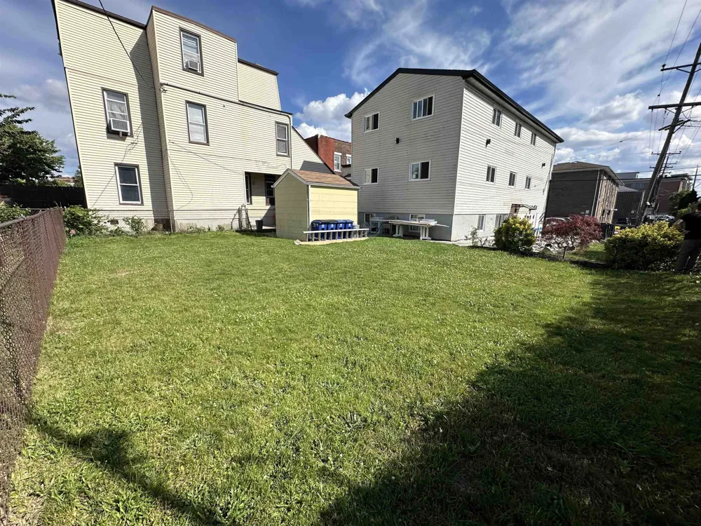 219 CLIFF ST Cliffside Park, NJ 07010