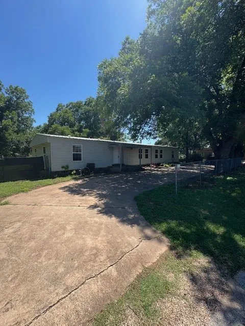 425 3rd Street