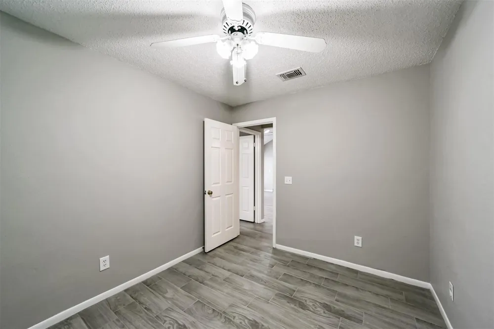 1613 Brook Meadow Drive La Porte, TX 77571