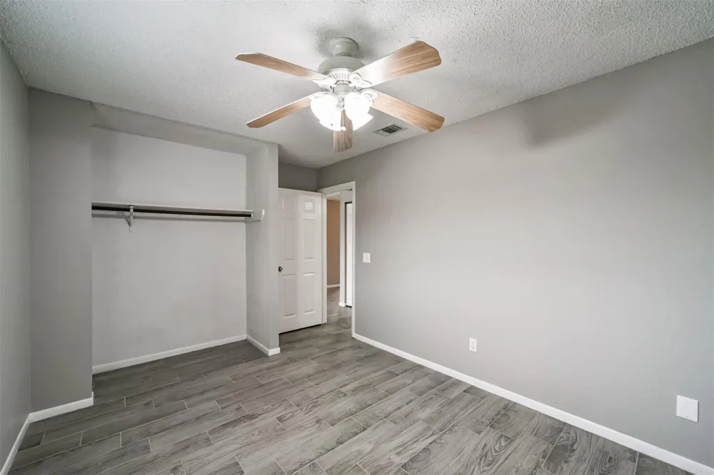 1613 Brook Meadow Drive La Porte, TX 77571