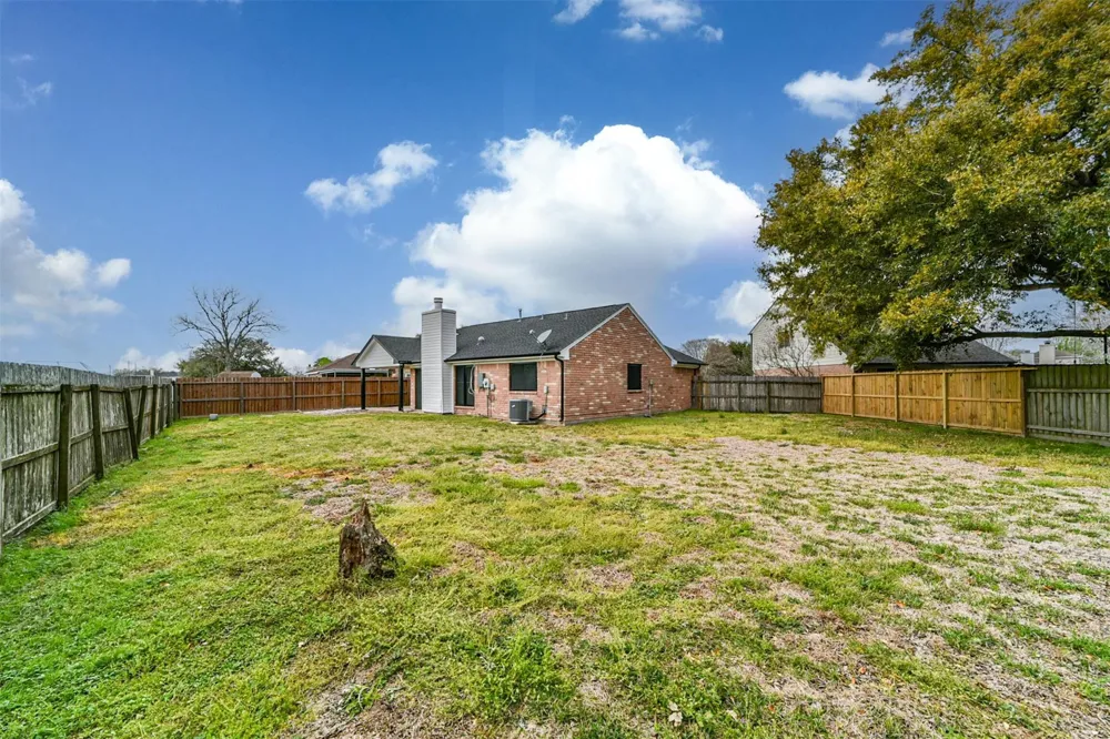 1613 Brook Meadow Drive La Porte, TX 77571