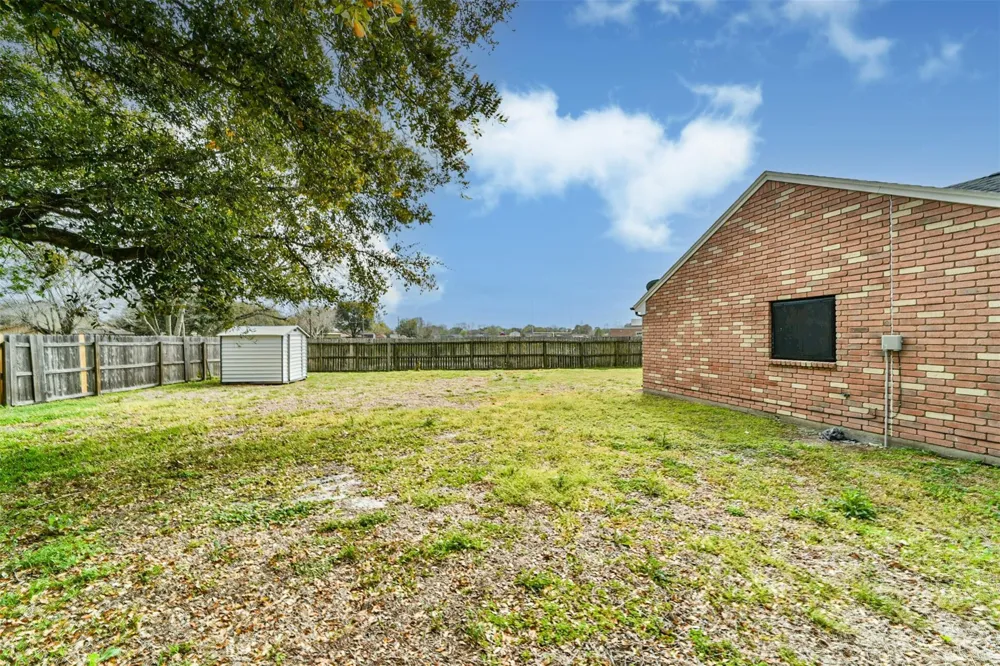 1613 Brook Meadow Drive La Porte, TX 77571