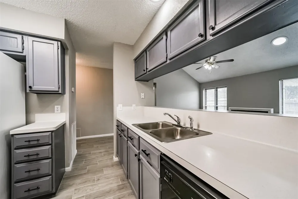 1613 Brook Meadow Drive La Porte, TX 77571