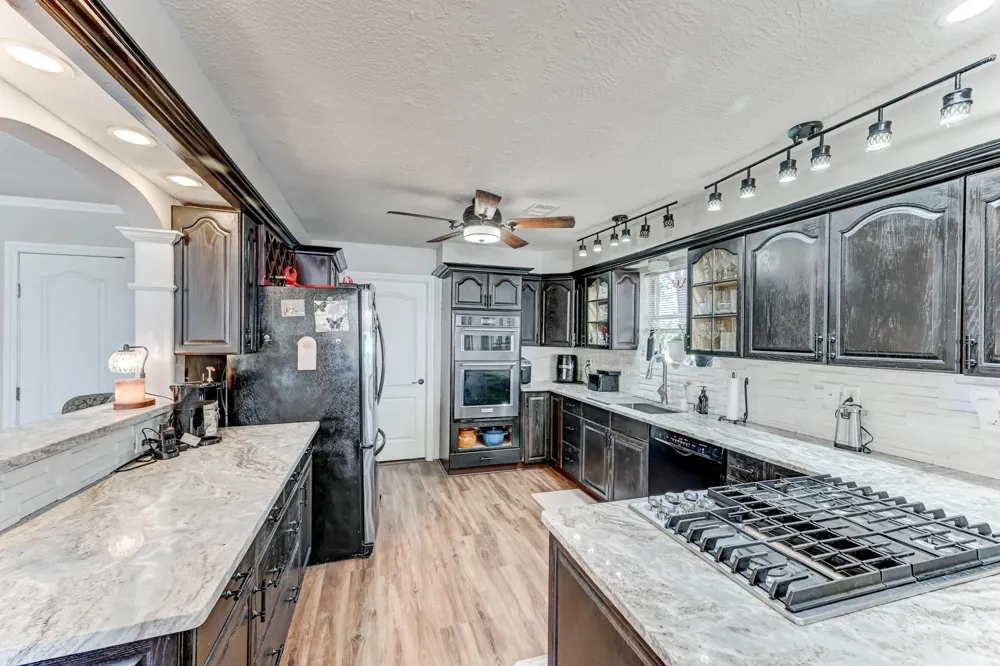 16310 Acapulco Drive Jersey Village, TX 77040
