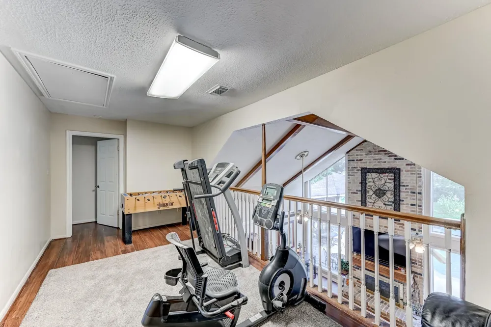 16310 Acapulco Drive Jersey Village, TX 77040