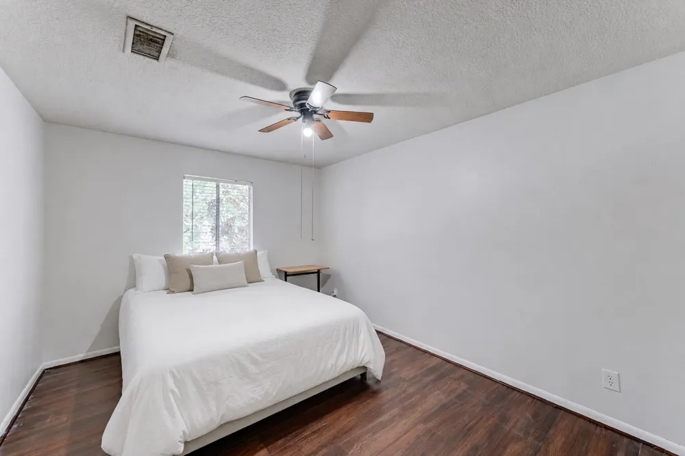 16310 Acapulco Drive Jersey Village, TX 77040
