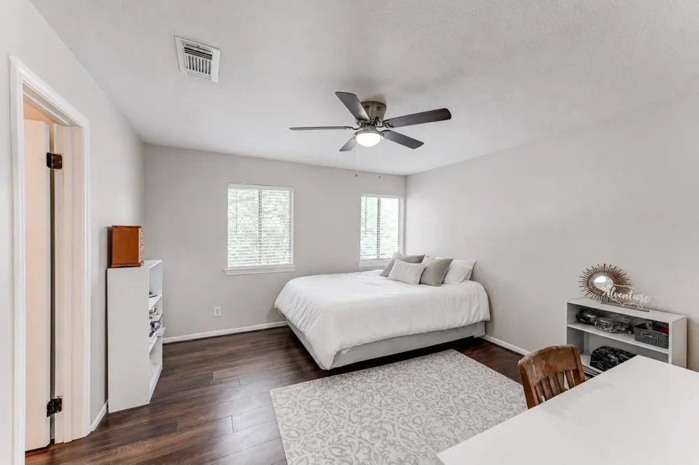 16310 Acapulco Drive Jersey Village, TX 77040