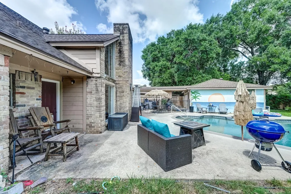 16310 Acapulco Drive Jersey Village, TX 77040