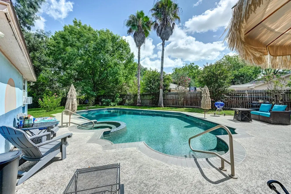 16310 Acapulco Drive Jersey Village, TX 77040