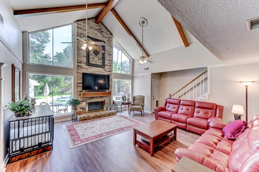 16310 Acapulco Drive Jersey Village, TX 77040