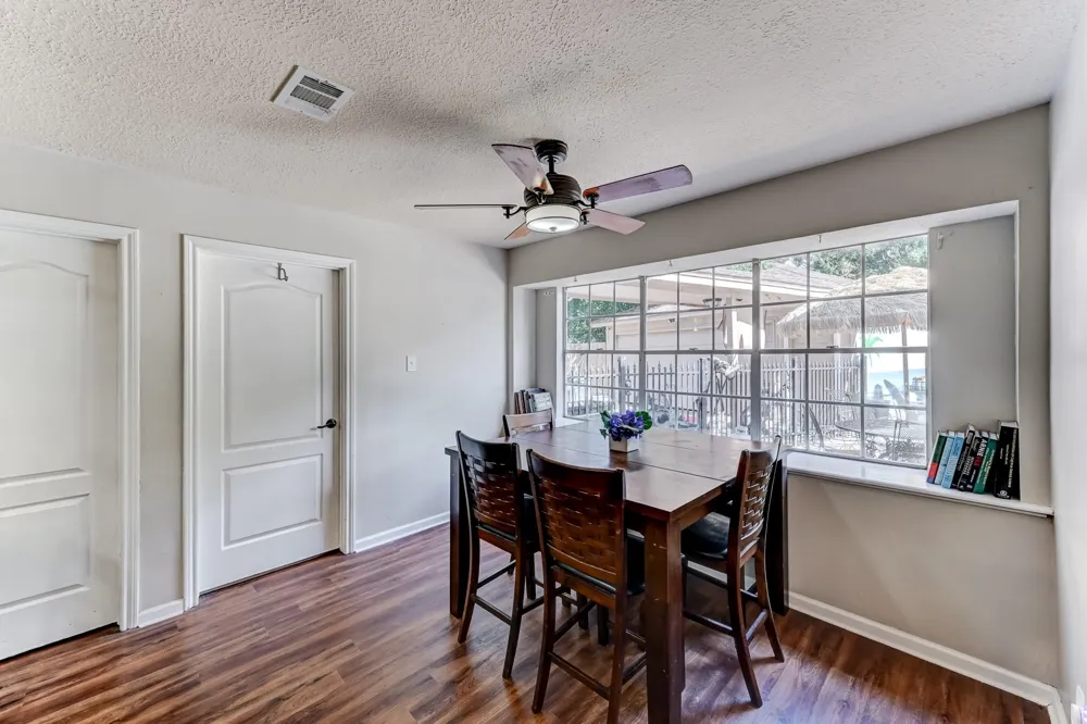 16310 Acapulco Drive Jersey Village, TX 77040