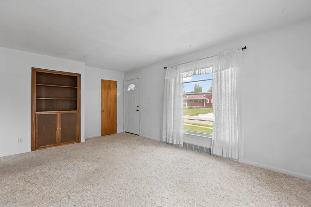 402 Seneca Street Tecumseh, MI 49286