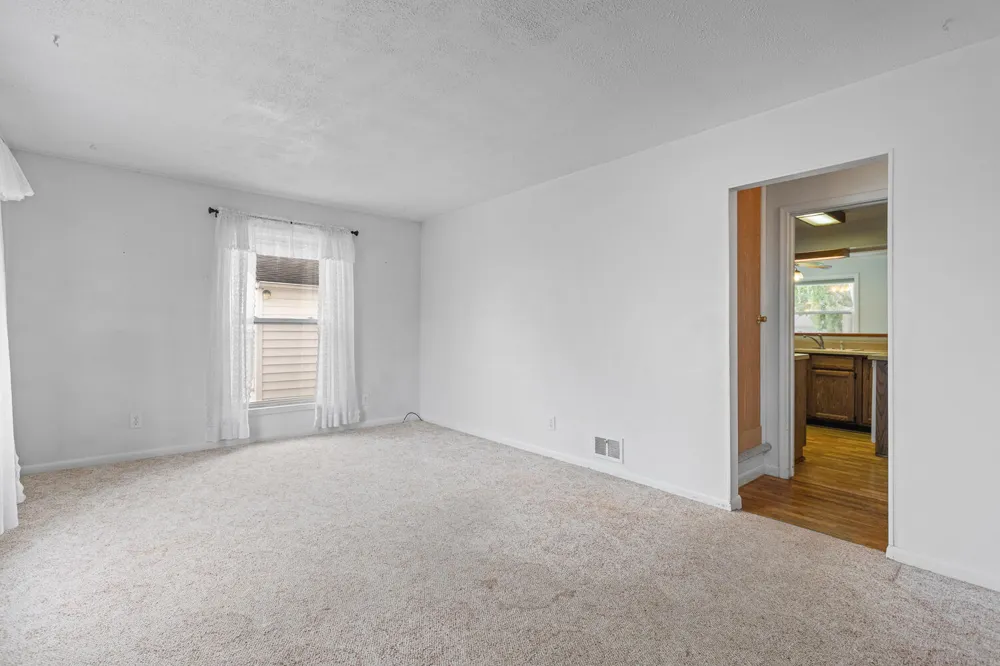 402 Seneca Street Tecumseh, MI 49286