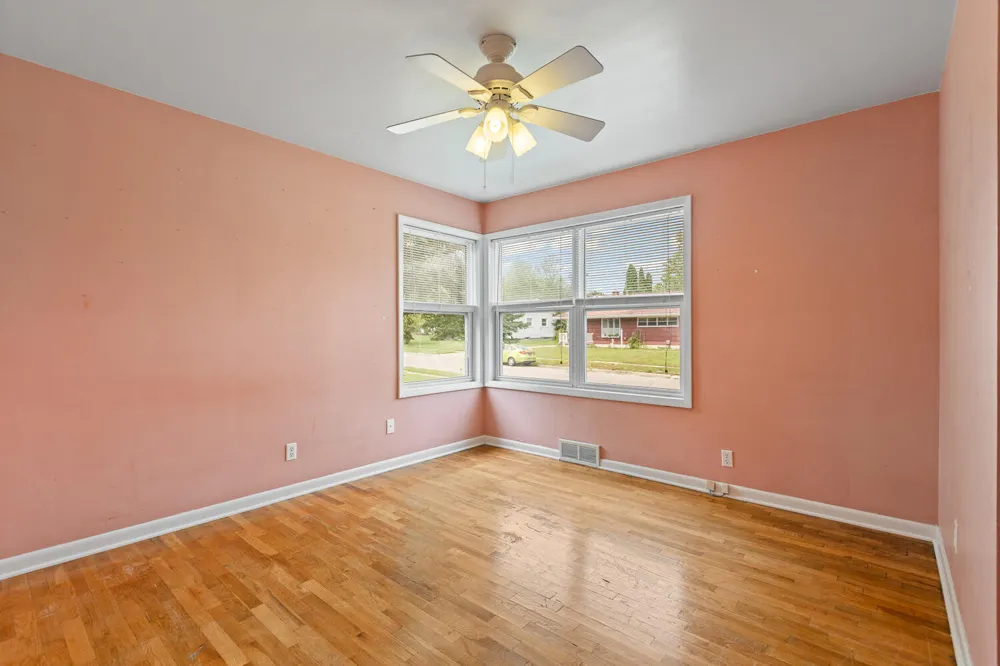402 Seneca Street Tecumseh, MI 49286