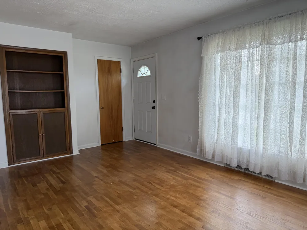 402 Seneca Street Tecumseh, MI 49286